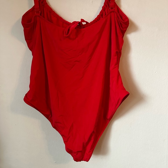 Red plus-size bathing suit - Picture 3 of 4